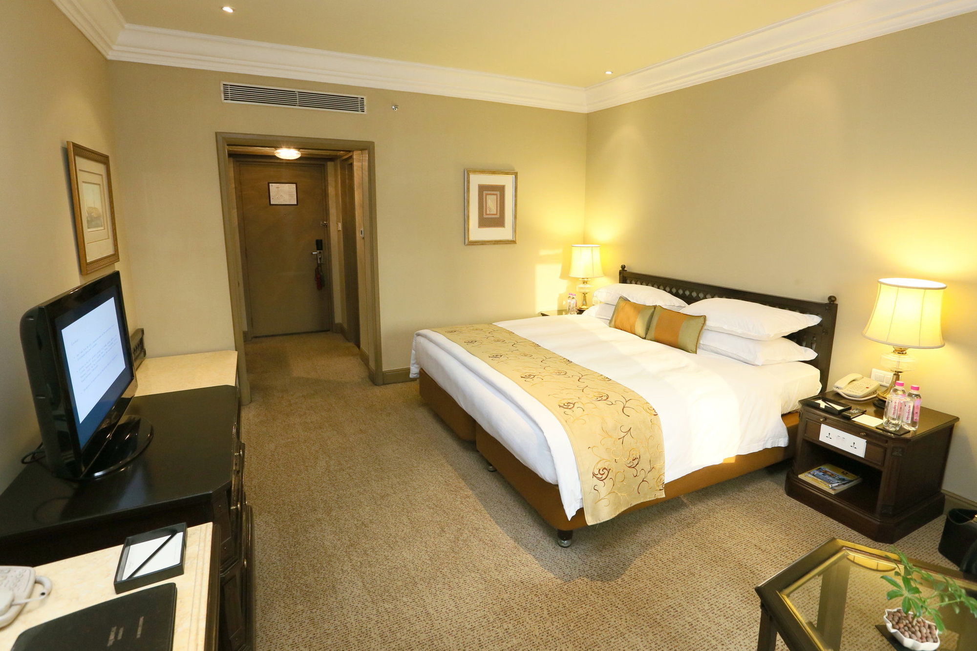 Taj Bengal Hotell Calcutta Exteriör bild
